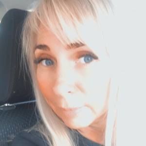 Meet your Posher, Caroline